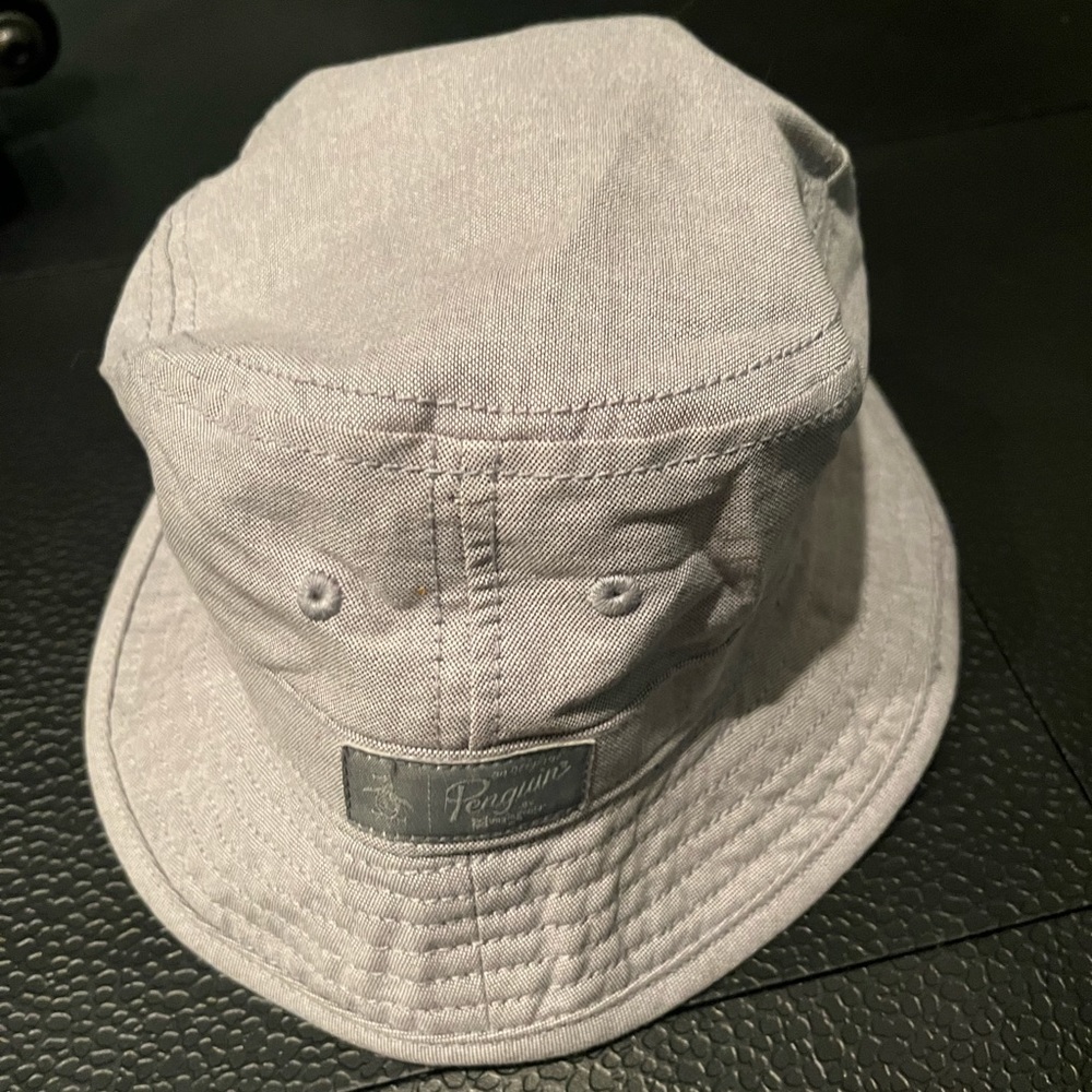 Penguin bucket hat